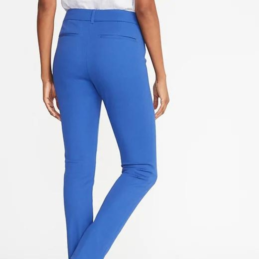 Old Navy Mid-Rise Pixie Ankle Pants for Women - Picture 3 of 5